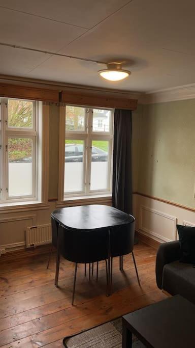 Cozy Apartment In Popular Street Bergen Exterior foto